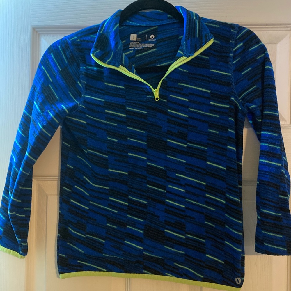 Boys NWOT fleece pullover size 8